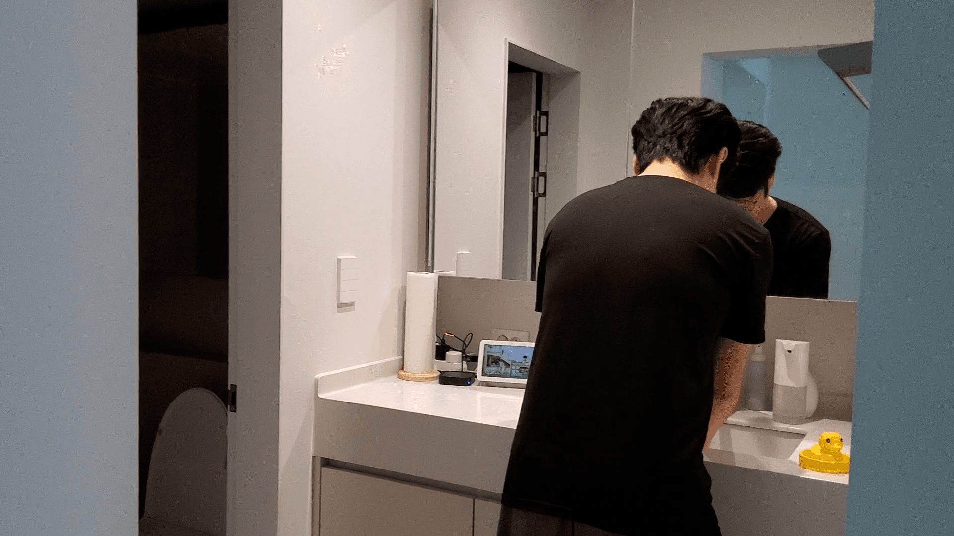 화장실 진입 시 전등켜기 - 화장실 진입 루틴